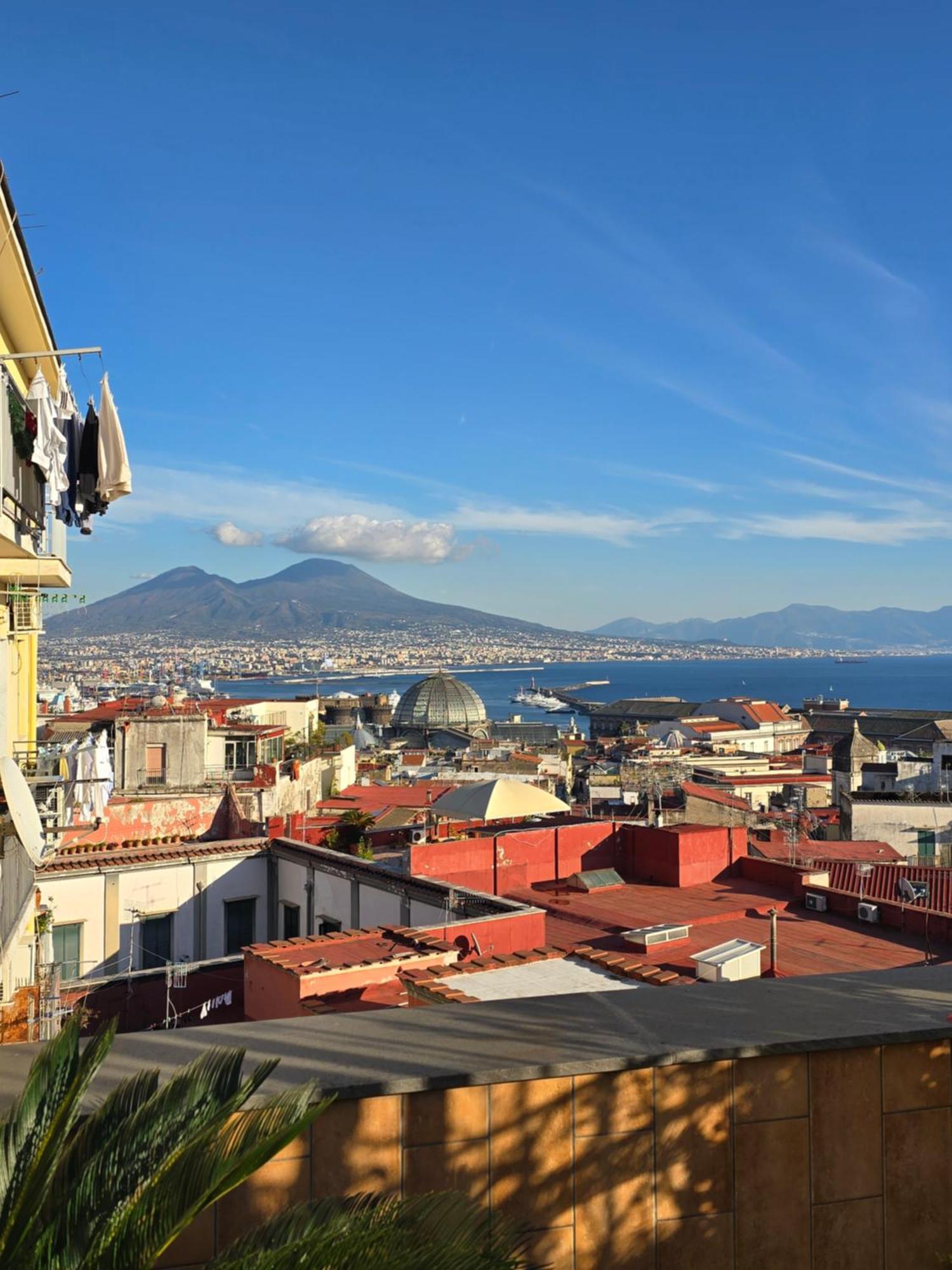 Smile At Vesuvio Apartment Наполи Екстериор снимка
